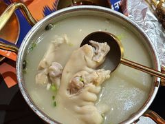 -何师烧烤Pro ·江湖川菜·小龙虾·精酿(太古里旗舰店)