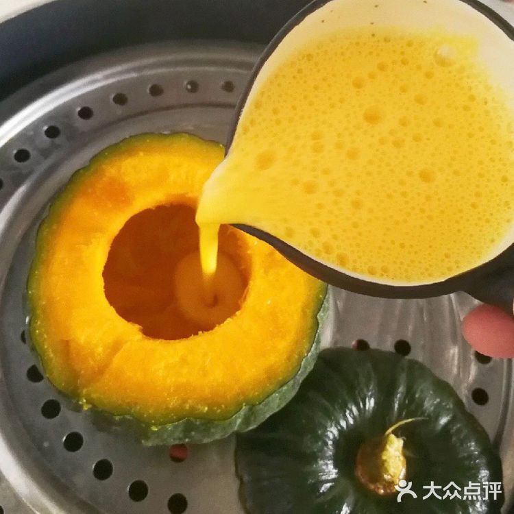 贝贝南瓜海鲜蒸饭