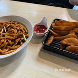 偶然的机会去罗马湖附近 正好来吃饭