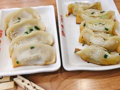 -小姜锅贴(凤凰街店)