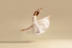 -深舞形体民族舞蹈工作室