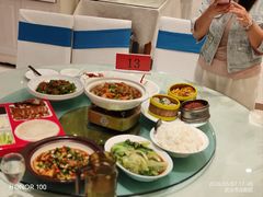 -艳阳天酒店(五里新村店)