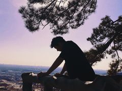 -鬼笑石后山停车场