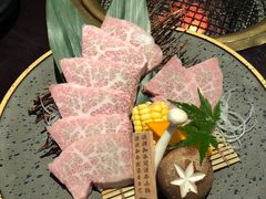 -山川小町·极番烧肉(新地假日广场店)
