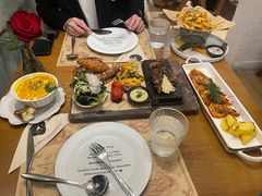 -Mark&Mars Restaurant