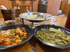 -石磨豆花家常菜·牦牛排土火锅