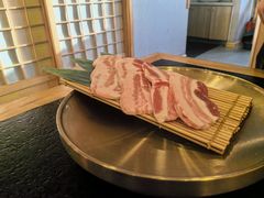-臻牛烤肉