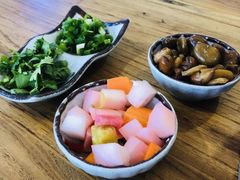 -毛辣果·贵州红酸汤牛肉火锅(西单店)