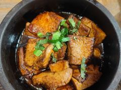 傣家石锅焖豆腐-滇越乘象云南餐厅(豆各庄店)