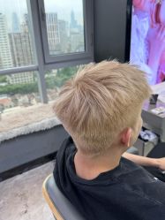 点击看大图 -藤野造型烫发染发