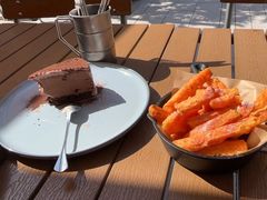 -必胜客(上海华谊新所店)