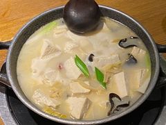土家手掰柴火豆腐-吃饭皇帝大土家民族菜(正大广场店)