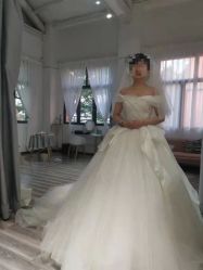 -Lady  Jane高端婚纱礼服馆
