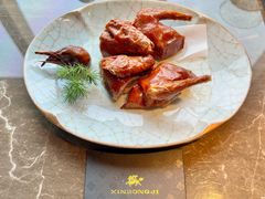 脆皮乳鸽-新荣记(BFC外滩金融中心店)