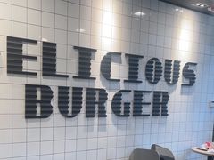 -麦当劳(轻轨曹杨路店)