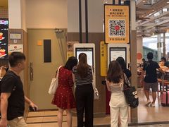 -麦当劳(深圳北站B2检票口楼上)