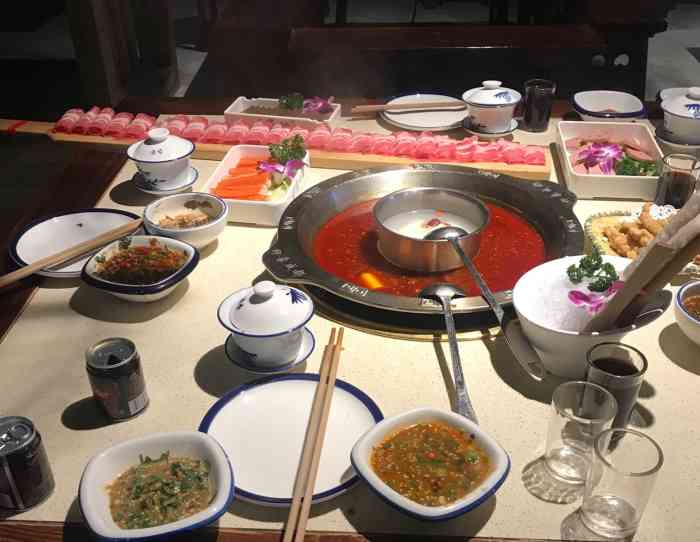 印象·成都老火锅-"周一人流量不是很多,所以环境比较清静些,.