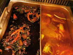 番茄麻辣-老牌坊云南鱼豆花火锅(爱建店)