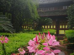 -峨眉山报国寺