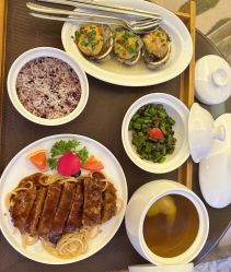 -臻康乃馨月子中心(集美店)