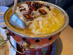 大骨头炖酸菜-关东小磨东北菜(上海长风大悦城店)