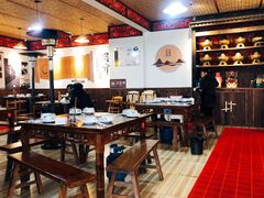 大堂-岳记兴隆·青城腊排铜火锅(融创店)
