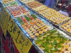 -席娜卡琳火车铁道夜市