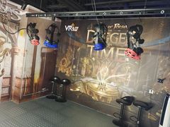 -VR+乐园·VR电竞·家庭亲子·密室逃脱·轰趴团建