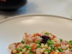 手剥凤尾虾炒鸡头米-海味观(老西门店)