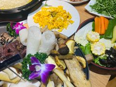 -一朵菌·野生菌探索家火锅(南亚店)