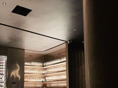 -wineapp葡萄酒餐吧(外滩金融中心店)