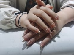 -瞧·享轻奢美甲美睫
