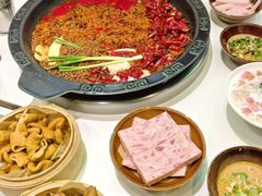 -卤校长老火锅(杨家坪直营店)