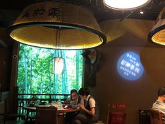-新哥老官·畅吃123·美蛙世界(苏宁广场店)