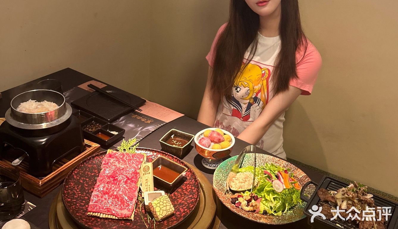 蓝港的这家也是升级装修后的 菜品随意点不会踩雷