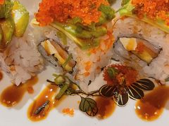 牛油果芝士三文鱼卷-隐月· 㐂和食屋(芝罘万达公馆店)