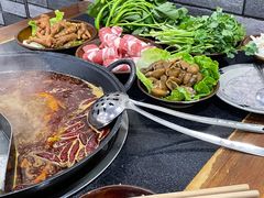 -重庆故事姊妹老火锅(财经学院店)