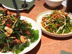 薄荷生炸排骨-浩海火燒雲傣家菜(芮欧百货店)