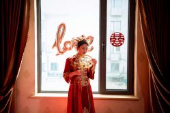 -伯瓷皇后婚纱艺术空间