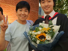 -香港大学