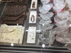 -VENCHI 闻绮(上海佛罗伦萨小镇店)