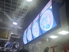 -覃肥叔桂林米粉(粮道街店)