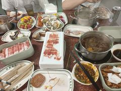 -四囍码头海鲜烧烤自助火锅(外滩南京东路悦荟广场店)