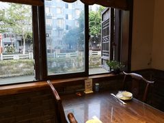 靠窗位-樟树底(胜利河美食街店)