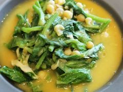 豌豆黄浸豌豆尖-半山腰·云南菜(侨福芳草地店)