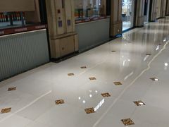 -梅龙镇广场