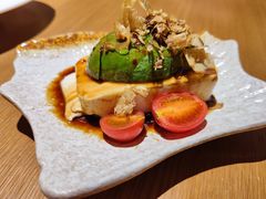 牛油果配酱香豆腐-JOYBOX盒里(南湖天地店)