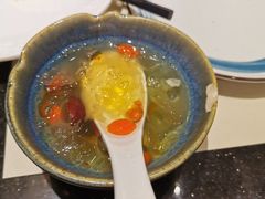 桃胶银耳羹-大渔铁板烧(万象城店)