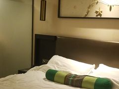 -深圳罗湖东门步行街亚朵X酒店