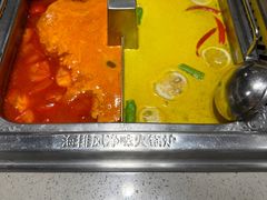 -海底捞火锅(曹安公路店)